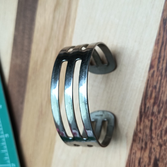 Open Cuff Bracelet Sarah Coventry Vintage Y2K Silver Tone Metal - Picture 12 of 12